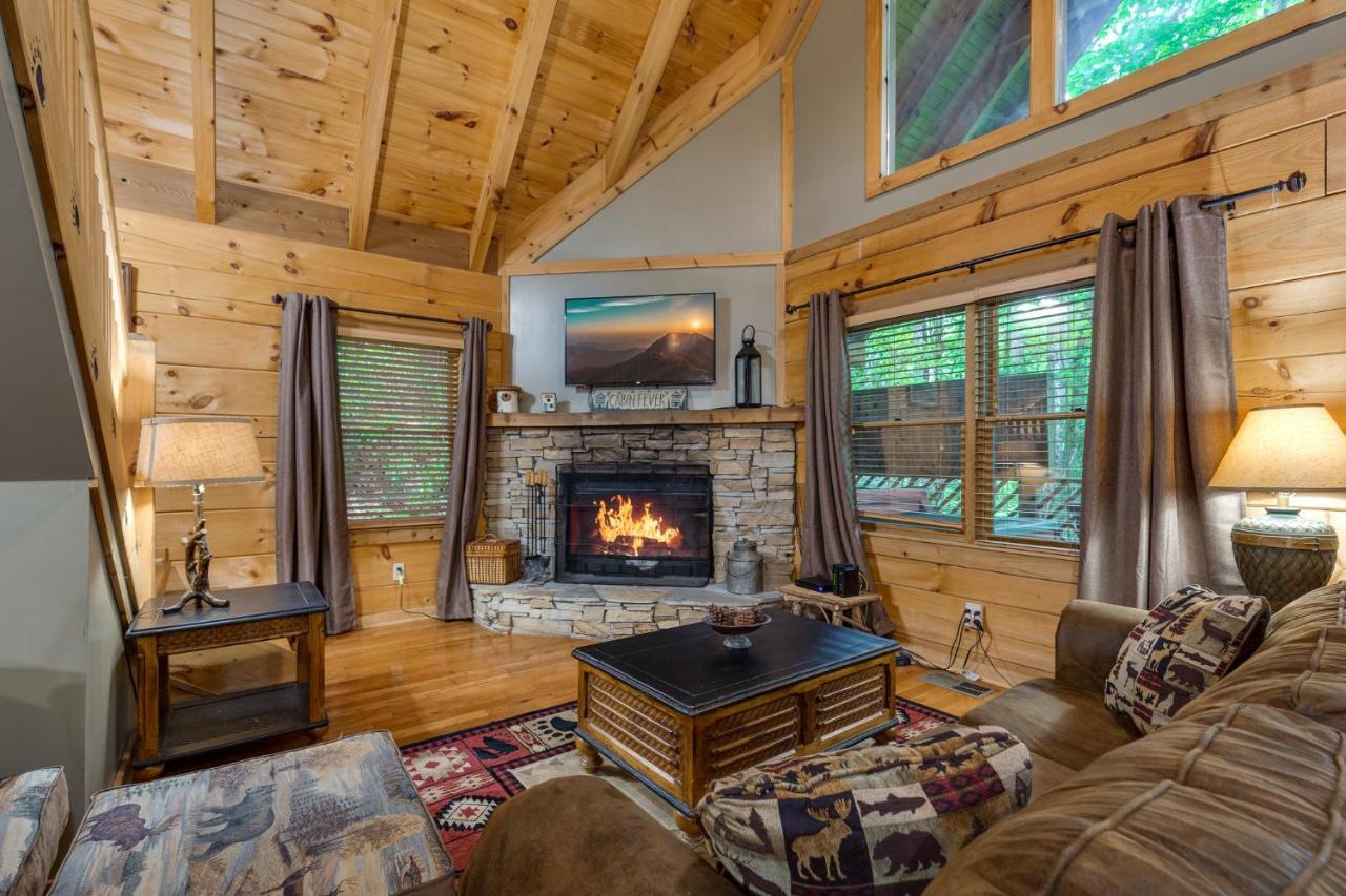 Above Ole Smoky’s Clouds, 1 Bedroom, Hot Tub, WiFI, Pets, Sleeps 4 Gatlinburg Buitenkant foto